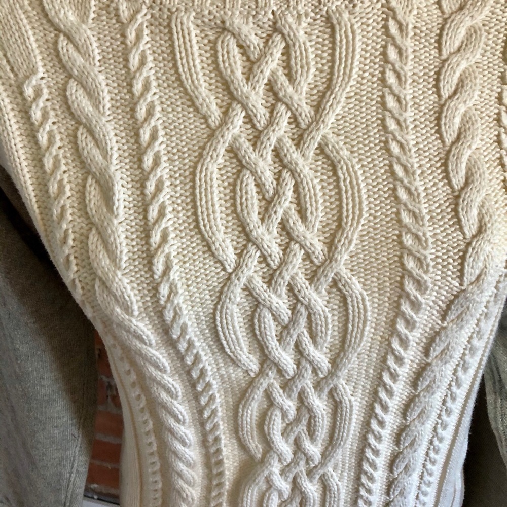 Cableknit Sweatshirt - Picture 2 of 6